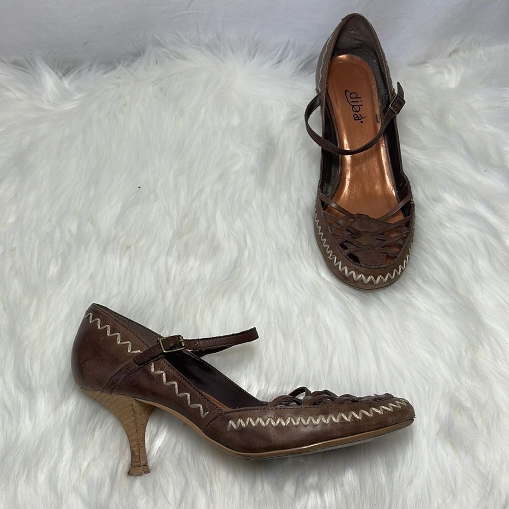 Diba Woven Brown Leather‎ Embroidery Trim Kitten Heels Sz 6